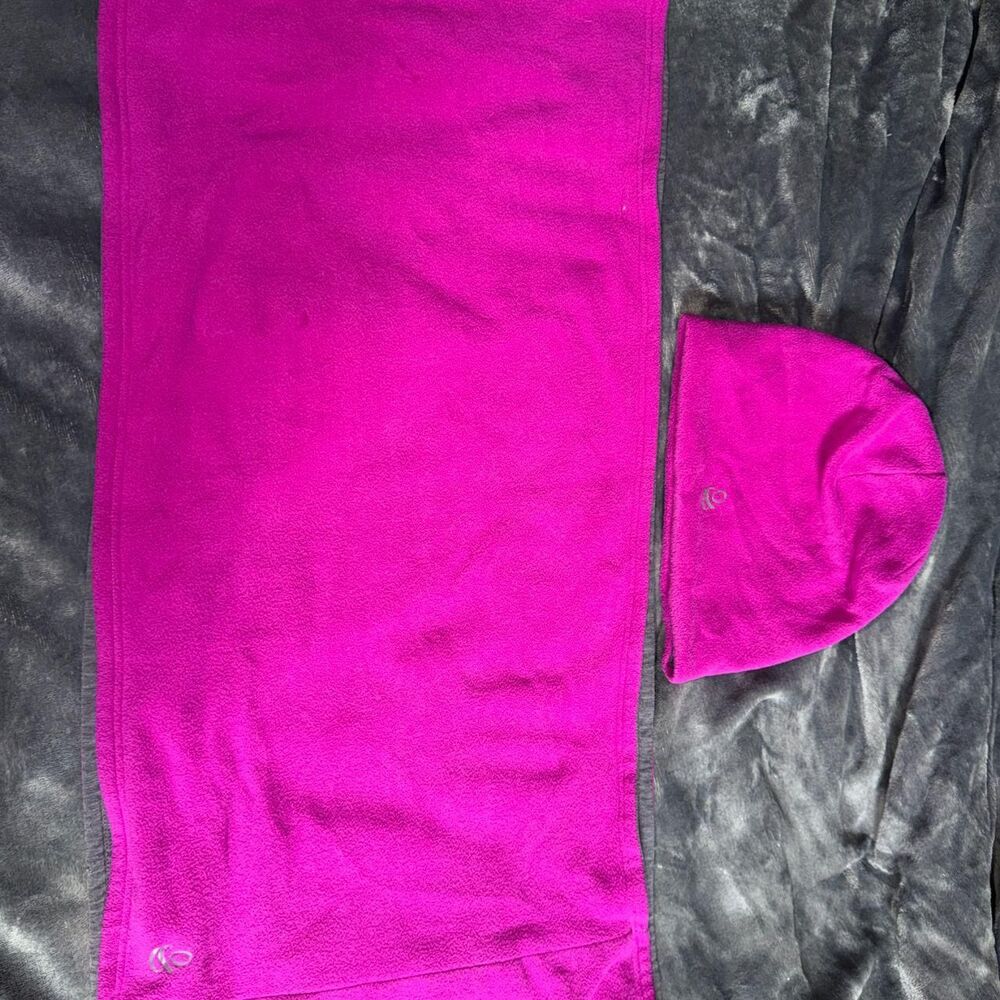 Cuddl-duds Women's Pink Scarf-wraps